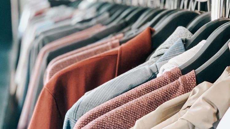 Pourquoi les v tements sont ils de plus en plus de mauvaise